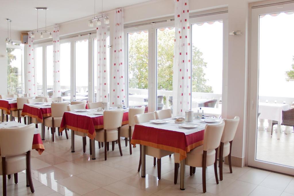 Hotel Vali Dramalj تْسْغيكفانِتْسا المظهر الخارجي الصورة