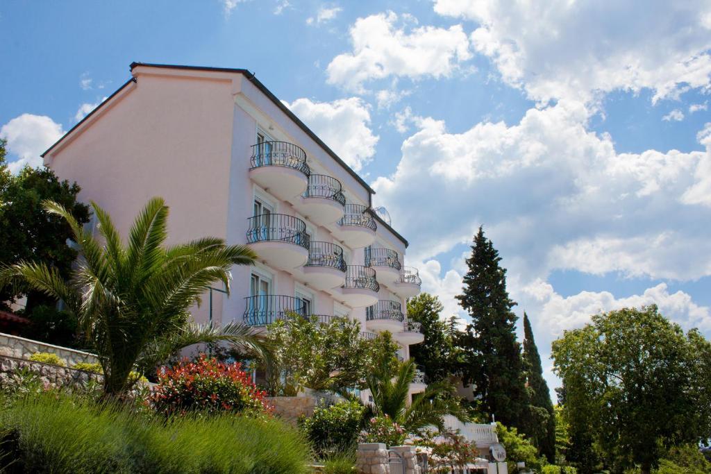 Hotel Vali Dramalj تْسْغيكفانِتْسا المظهر الخارجي الصورة